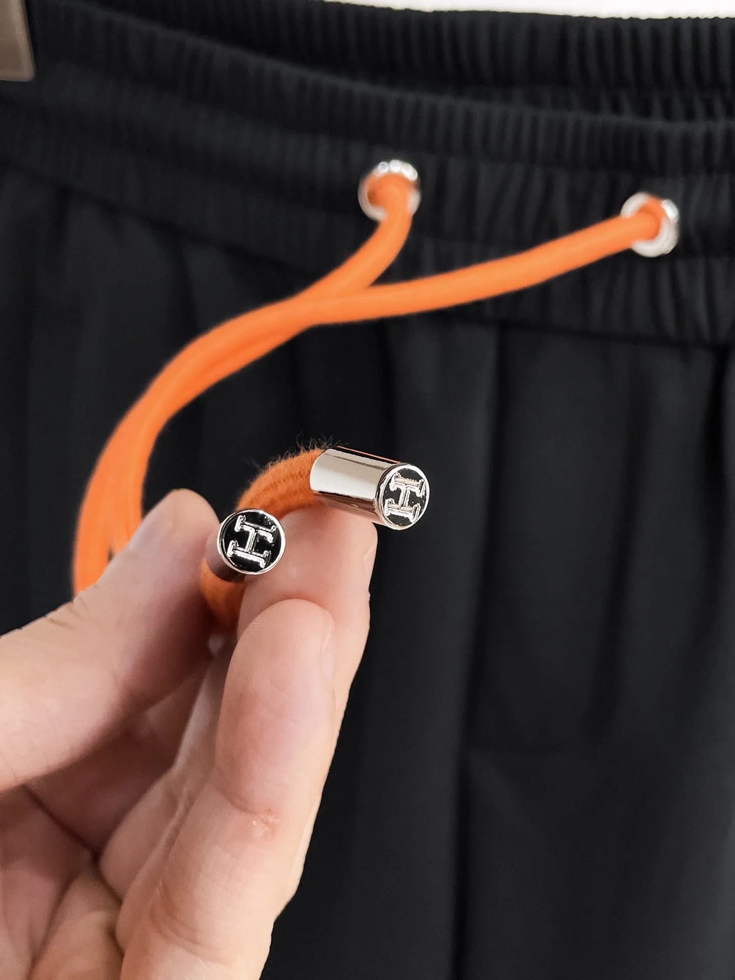 Hermès three-standard complete 2026 summer New Arrival men's casual shorts, advanced custom-made Breathable fabric, Breathable fabric, extremely stretchy and comfortable, impeccable details, top-grade accessories, original logo design concept, delicate and soft feel! The upper body fit is awesome! Size: M-XXXL Please state your height and weight when ordering